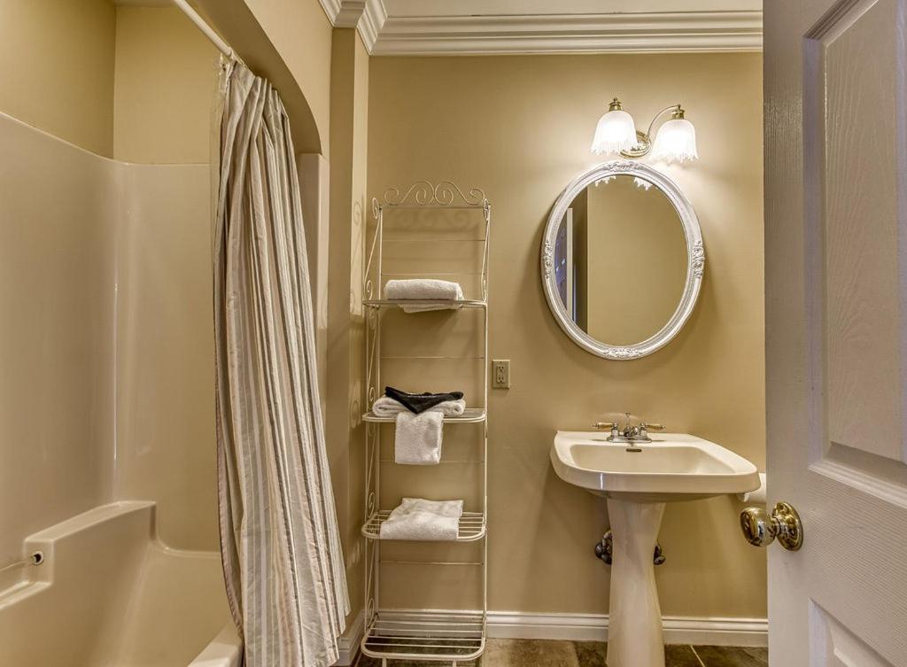 Ober Hideaway, Hot Tub, Wifi, 1089 Free Tickets Each Paid Day, Dollywood And More 개틀린버그 외부 사진