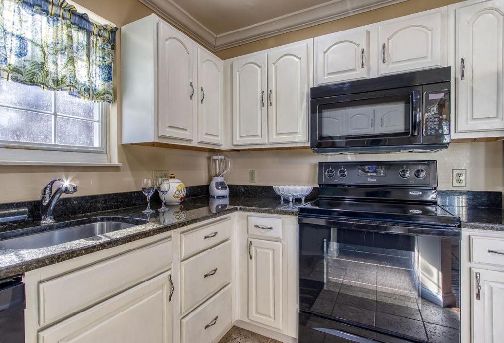 Ober Hideaway, Hot Tub, Wifi, 1089 Free Tickets Each Paid Day, Dollywood And More 개틀린버그 외부 사진